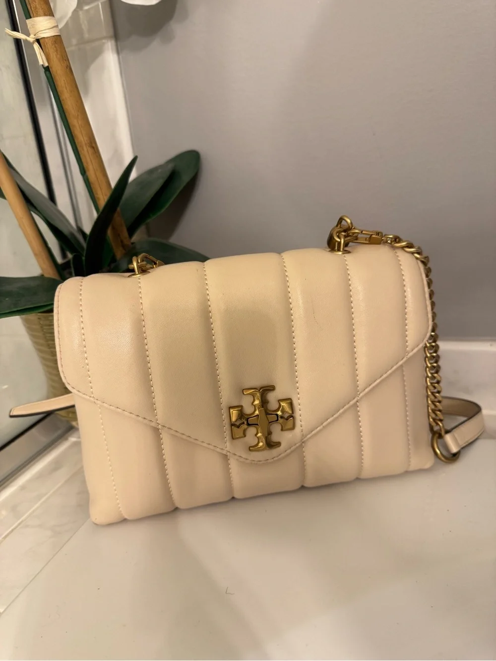 Tory Burch Cream Quilted Leather Crossbody/Satchel with Gold Logo